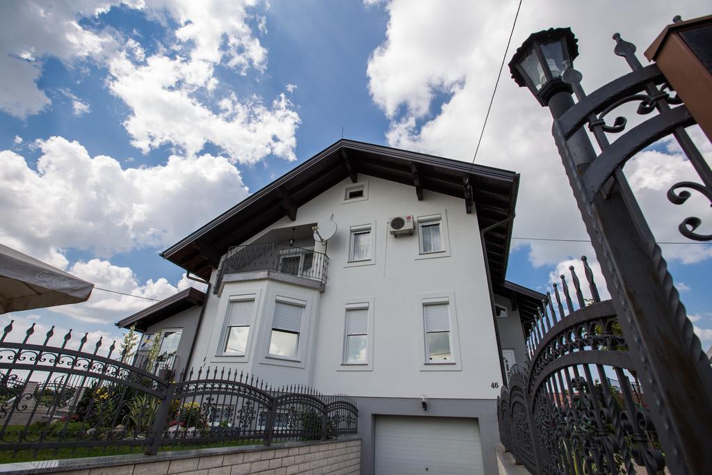 Guesthouse Ikar Velika Gorica Εξωτερικό φωτογραφία